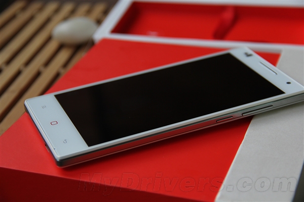 1999元/蜀锦后壳 小辣椒5 Pro图赏