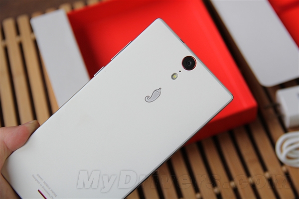 1999元/蜀锦后壳 小辣椒5 Pro图赏