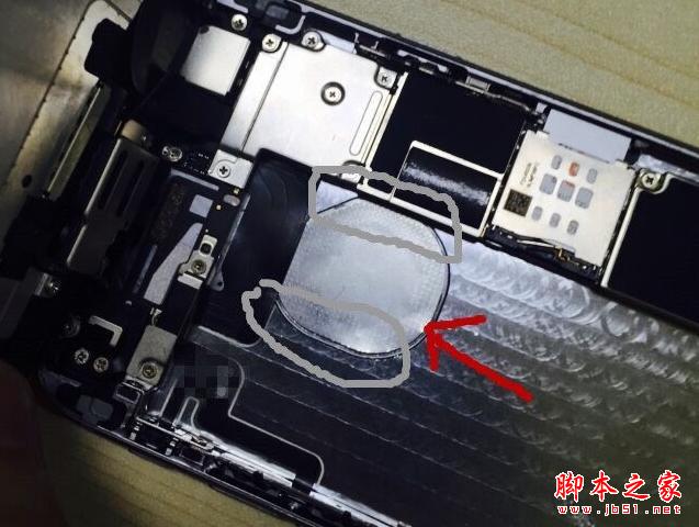 这部iPhone6有点怪，背部的苹果Logo标志居然亮了！