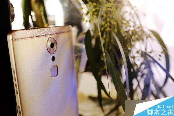 中兴AXON天机MAX和华为Mate8对比