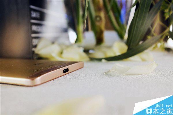 中兴AXON天机MAX和华为Mate8对比