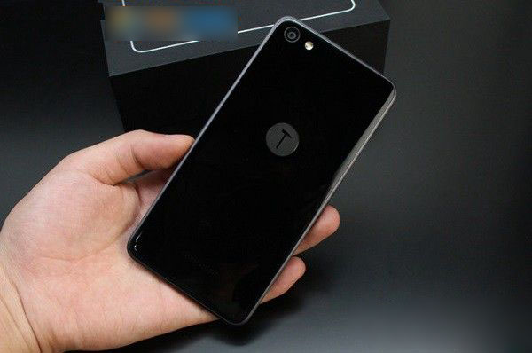 锤子T2和vivo x6哪个好 外观对比