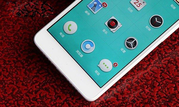 红米3和坚果手机哪个好 屏幕与跑分对比