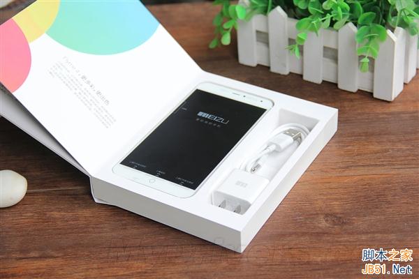 四个兄弟凑齐了！银翼版魅族MX4对比图赏