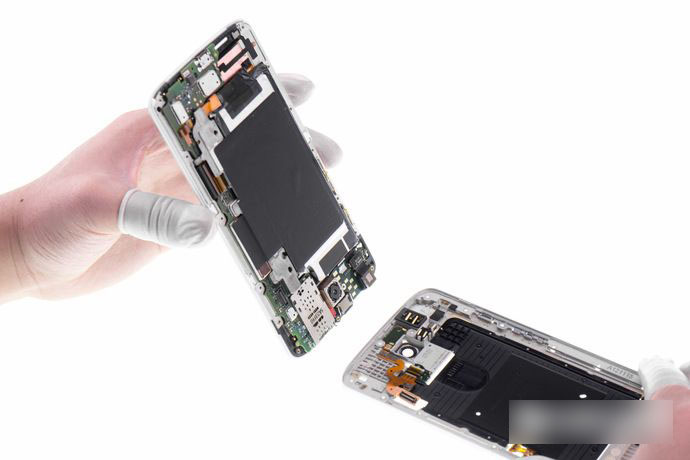moto x极做工怎么样 moto x极拆解评测