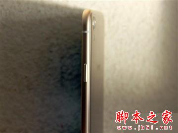 最薄的全网通手机 ivvi 小i Plus评测