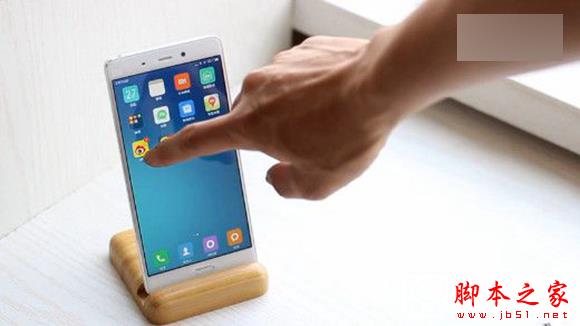 疑似小米5“真机”上手视频曝光:屏幕感人