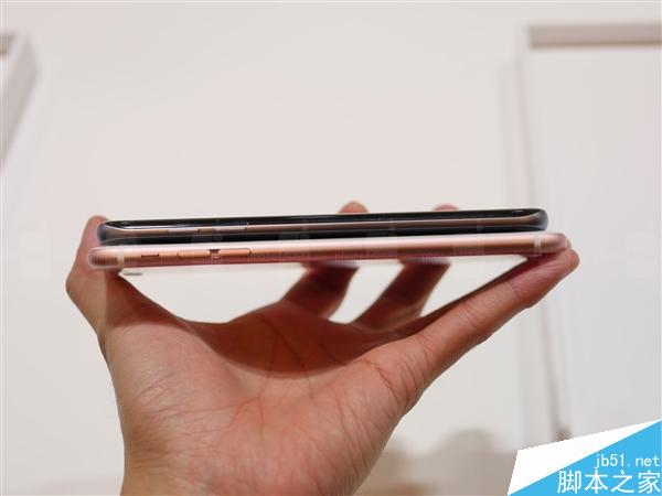 迄今最美手机！三星S7 Edge真机对比苹果6s Plus