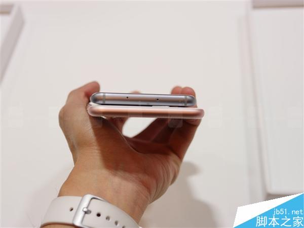 迄今最美手机！三星S7 Edge真机对比苹果6s Plus