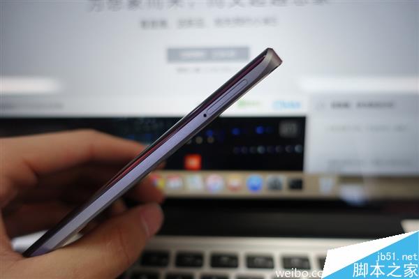 美的让人惊讶!小米5真机亮相:手感棒级了