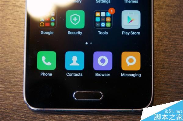 小米5白色版和黑色版对比 