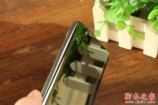 小米5陶瓷vs.玻璃真机对比图赏:差别这么大!