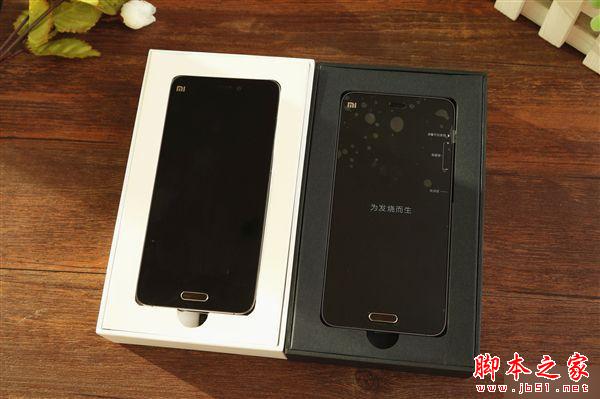 小米5陶瓷vs.玻璃真机对比图赏:差别这么大!
