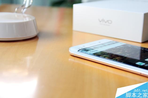 骁龙652曲面屏卖3698!vivo Xplay5首发评测