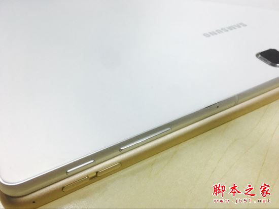 iPad Pro和三星Galaxy TabPro s哪个好?三星Galaxy TabPro S和iPad Pro区别对比评测