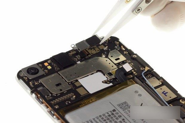 vivo Xplay5拆机评测：Zealer专业拆解 深扒内部做工