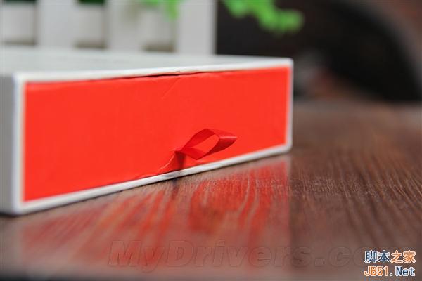 传说中的无边框手机！小辣椒4开箱图赏