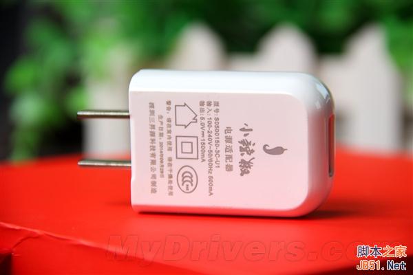 传说中的无边框手机！小辣椒4开箱图赏