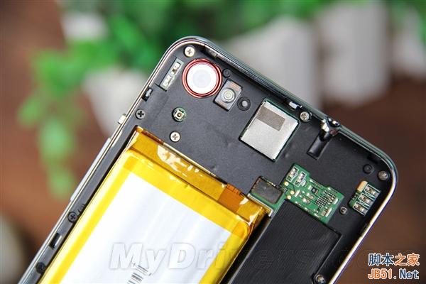 传说中的无边框手机！小辣椒4开箱图赏