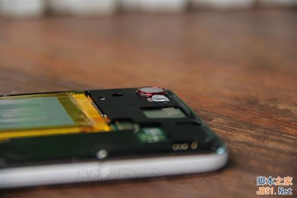 传说中的无边框手机！小辣椒4开箱图赏