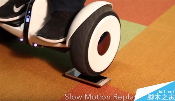 899元红米Note 3屏幕强度测试：汽车压不坏