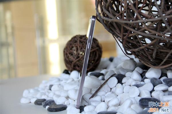 酷派双系统安全手机真机美图赏：还挺帅