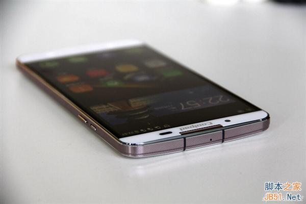 酷派双系统安全手机真机美图赏：还挺帅