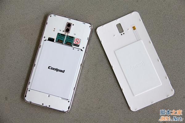 酷派双系统安全手机真机美图赏：还挺帅