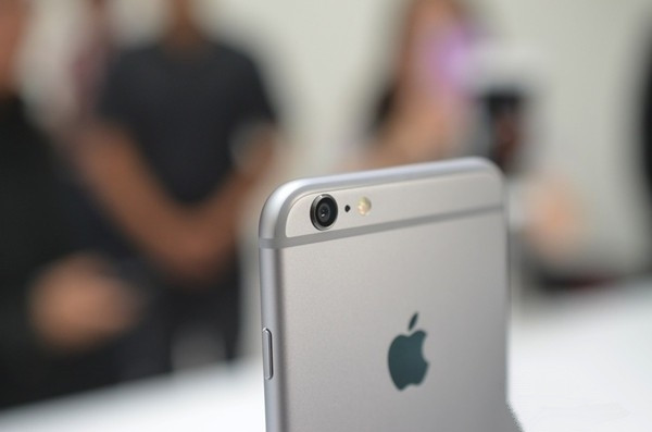 iPhone6 Plus陷“镜头门”事件 都是光学防抖惹的祸?