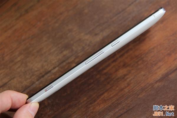 5.5寸最强拍照手机 3456元nubia Z7图赏