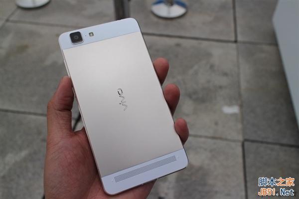 好一把“刀”：4.75mm最薄手机vivo X5Max图赏