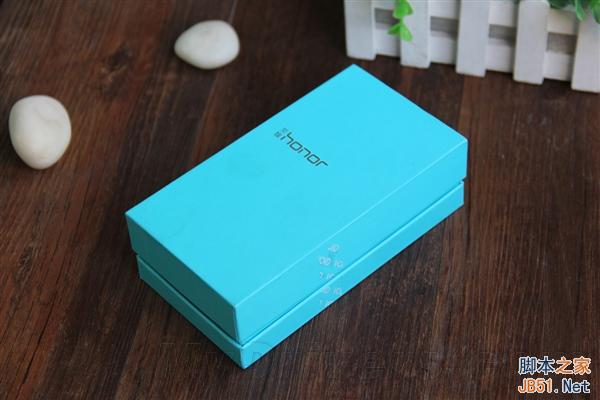 帅气的双摄像头！1999元荣耀6 Plus开箱