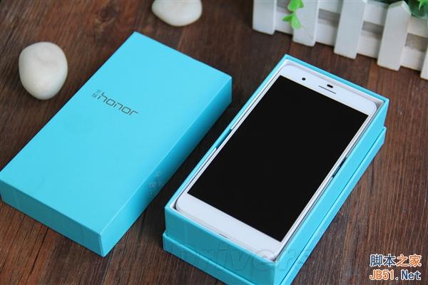 帅气的双摄像头！1999元荣耀6 Plus开箱