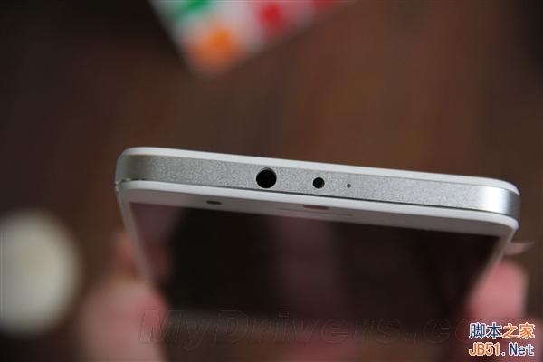 帅气的双摄像头！1999元荣耀6 Plus开箱