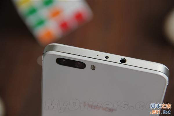 帅气的双摄像头！1999元荣耀6 Plus开箱