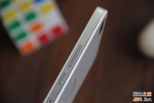 帅气的双摄像头！1999元荣耀6 Plus开箱