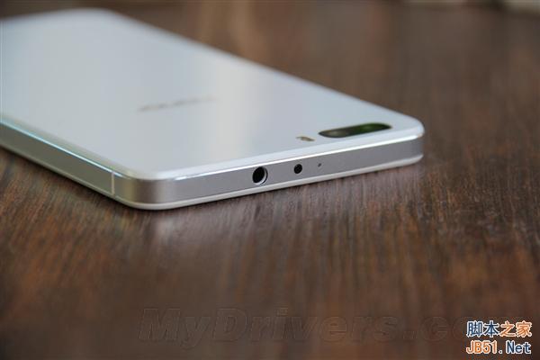 帅气的双摄像头！1999元荣耀6 Plus开箱