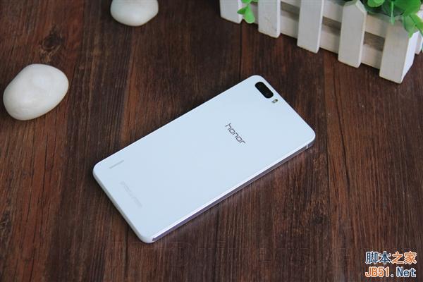 帅气的双摄像头！1999元荣耀6 Plus开箱