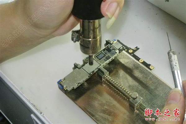 太牛了！把iPhone 6 Plus从16G手动升级到128G