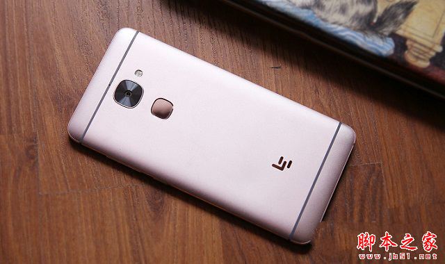 取消耳机接口 乐视手机2外观评测