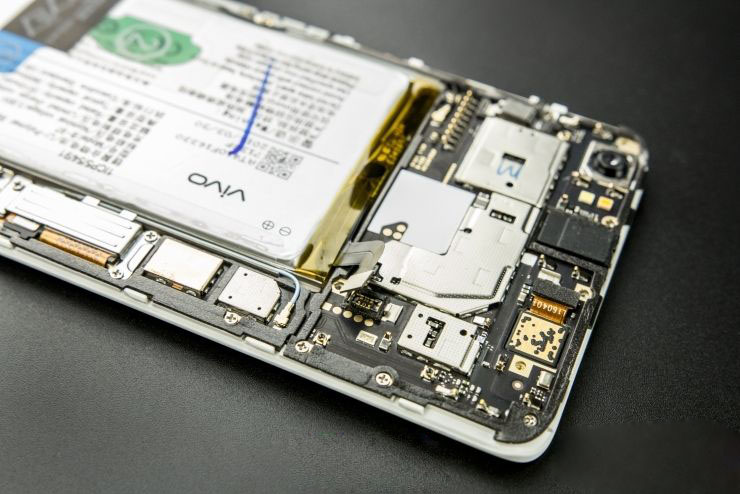 暴力音频堆料 美国队长vivo xplay5旗舰版拆机图解