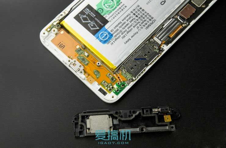 暴力音频堆料 美国队长vivo xplay5旗舰版拆机图解