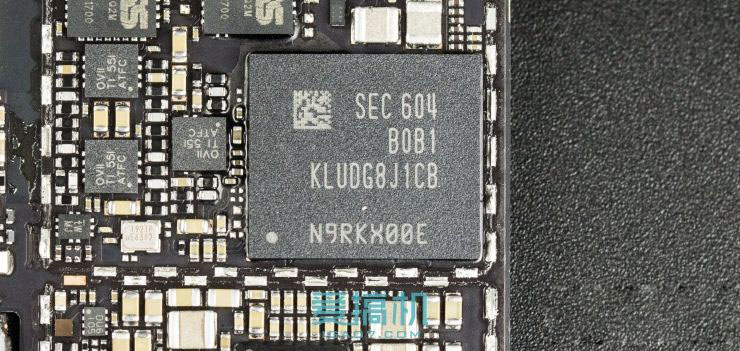 暴力音频堆料 美国队长vivo xplay5旗舰版拆机图解