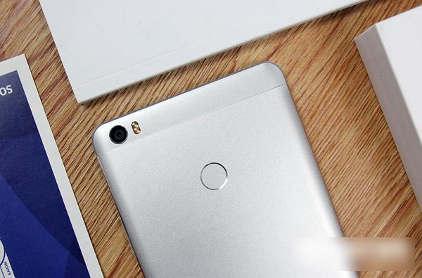 小米Max和三星A9哪个好 三星A9与小米Max对比评测