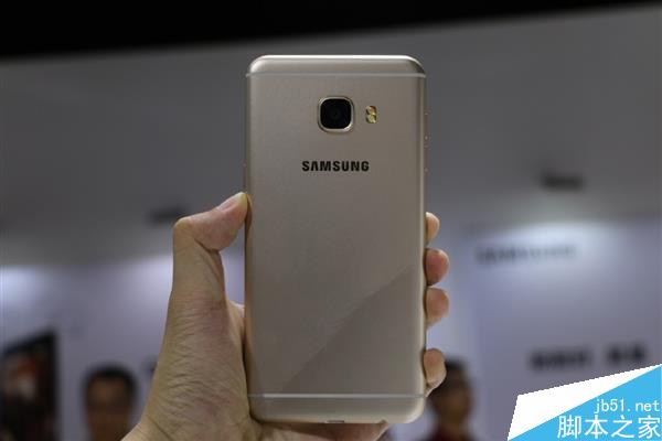 三星Galaxy C5/C7真机图赏：黑边好评