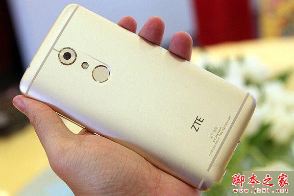 中兴AXON天机7和华为mate8哪个值得买?