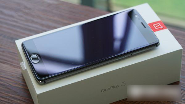 一加手机3和乐Max 2哪个好 乐Max 2和一加3对比评测