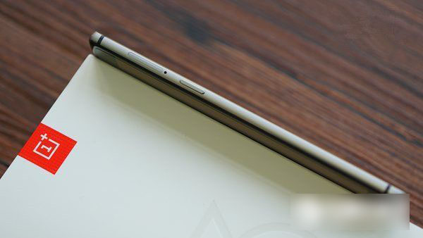 一加手机3和乐Max 2哪个好 乐Max 2和一加3对比评测