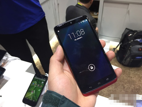 MOTO Droid Turbo亮相CES2015 