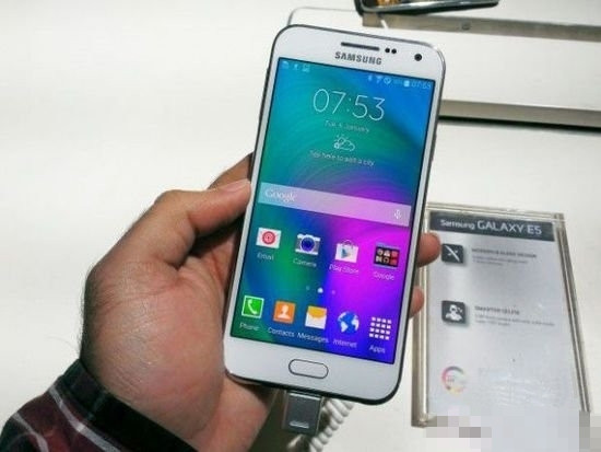 三星Galaxy E5怎么样？三星Galaxy E5配置参数介绍